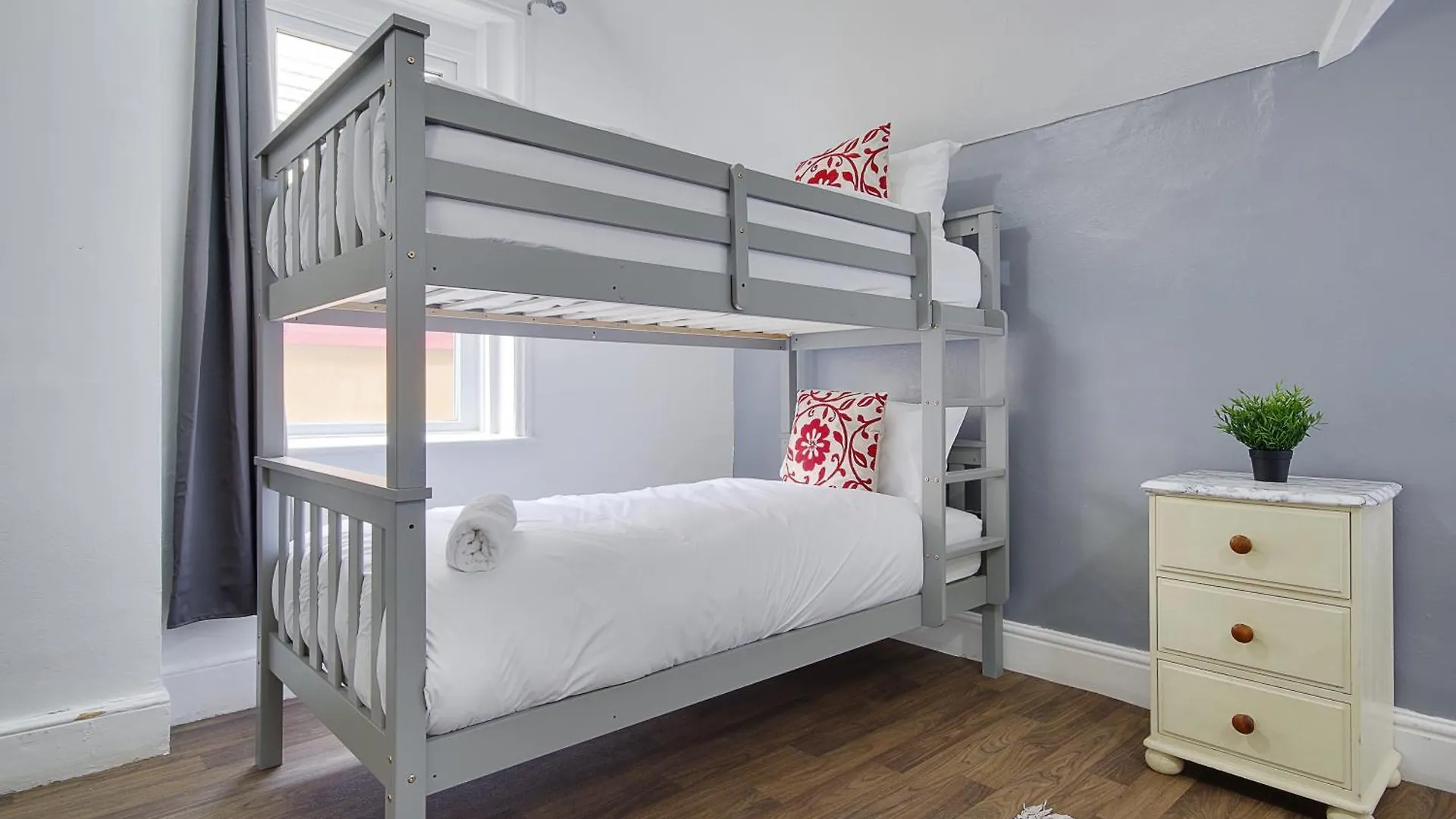 Azure Beach Hotel Bornemouth