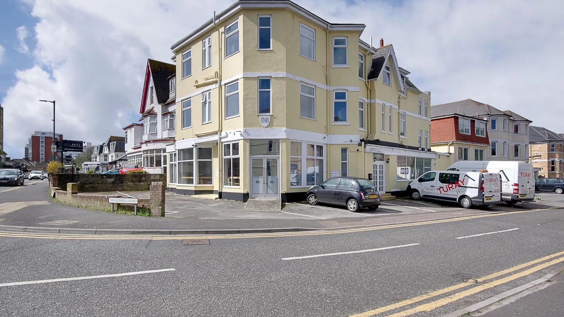 Azure Beach Hotel Bornemouth